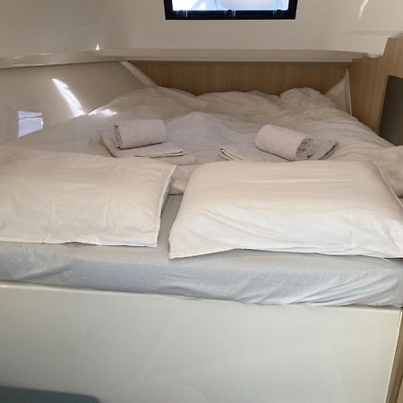 Koolhouse Boat Hotel Vila Nova de Fozcoa Ngoại thất bức ảnh
