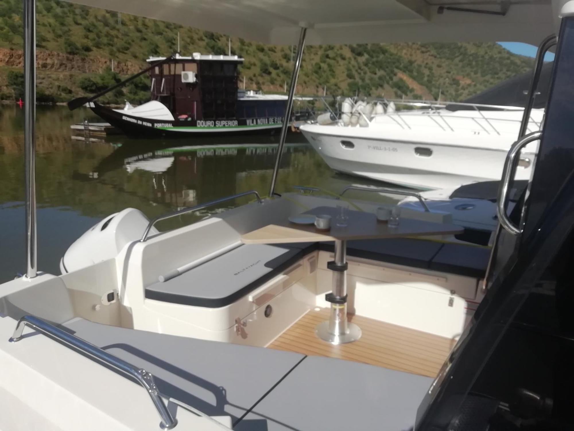 Koolhouse Boat Hotel Vila Nova de Fozcoa Ngoại thất bức ảnh