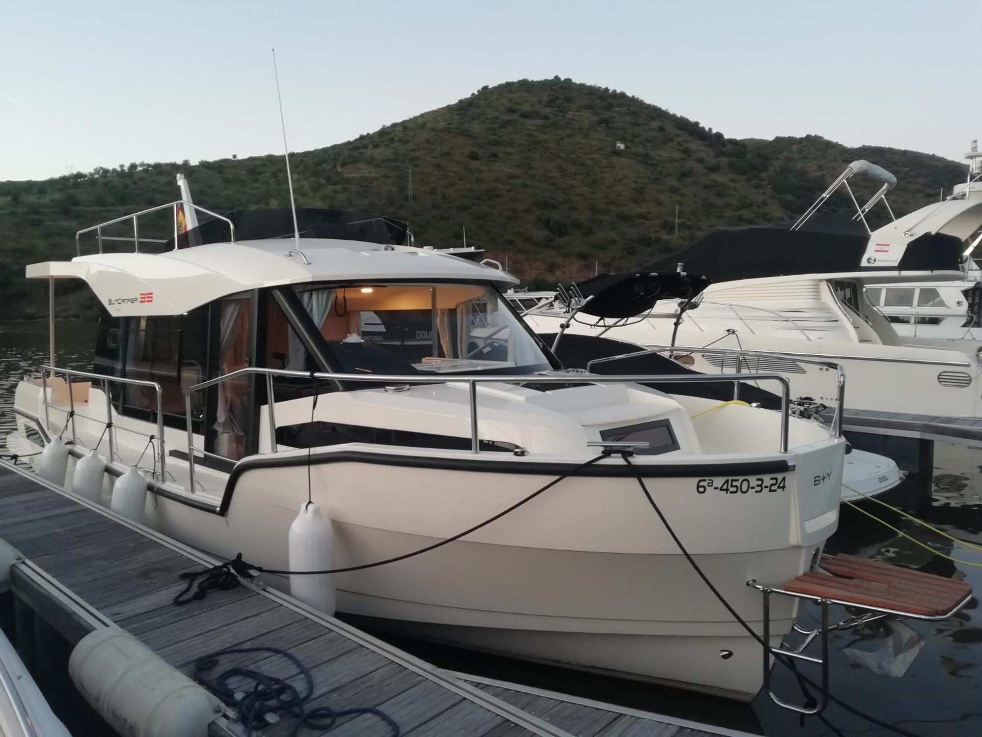 Koolhouse Boat Hotel Vila Nova de Fozcoa Ngoại thất bức ảnh