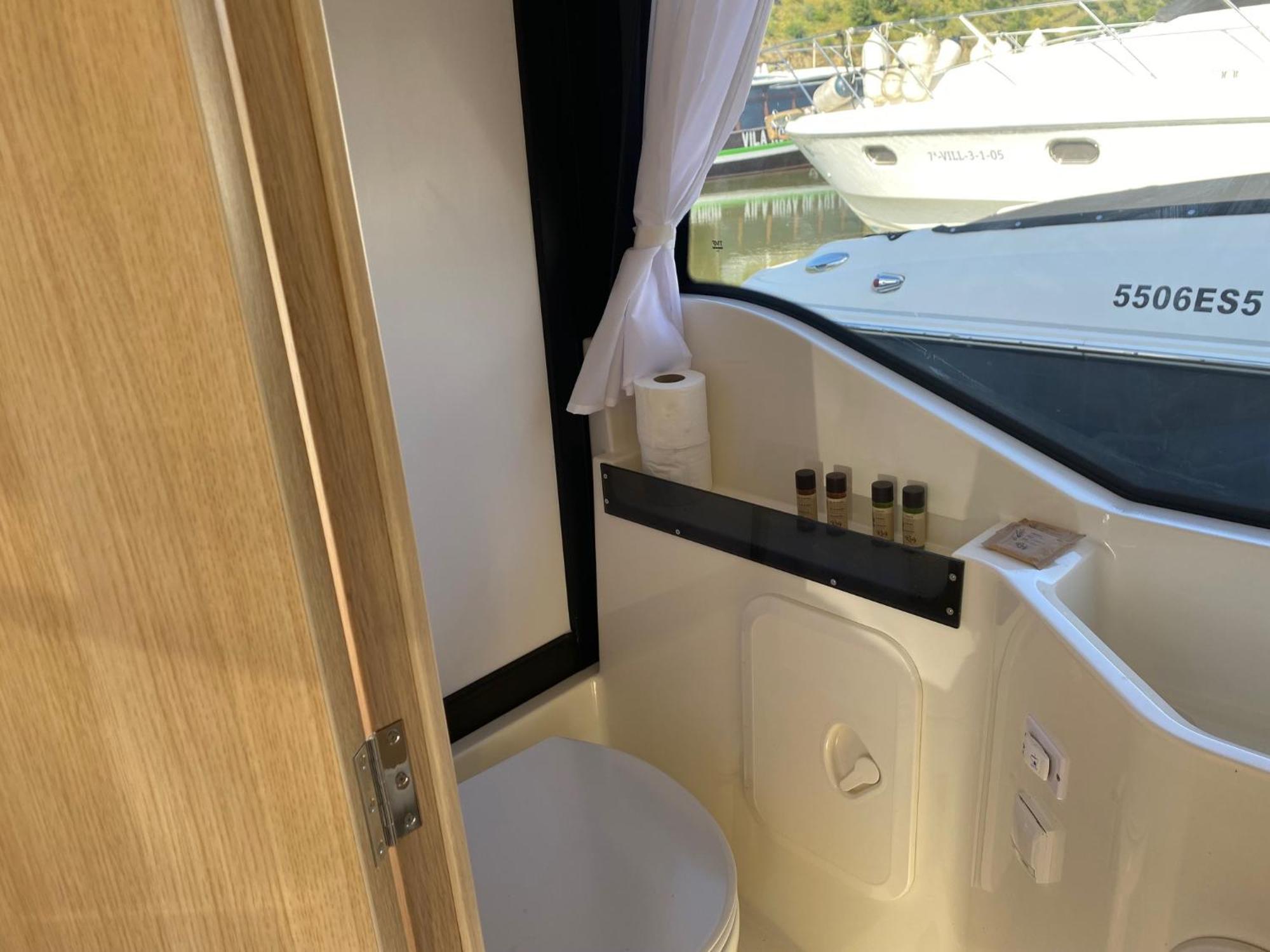 Koolhouse Boat Hotel Vila Nova de Fozcoa Ngoại thất bức ảnh